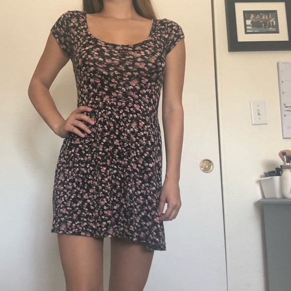 Floral Print Dress - Picture 2 of 5